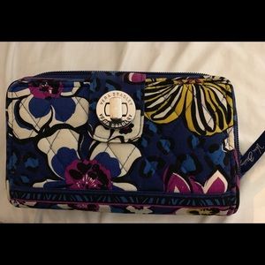 Beautiful Vera Bradley Wristlet
